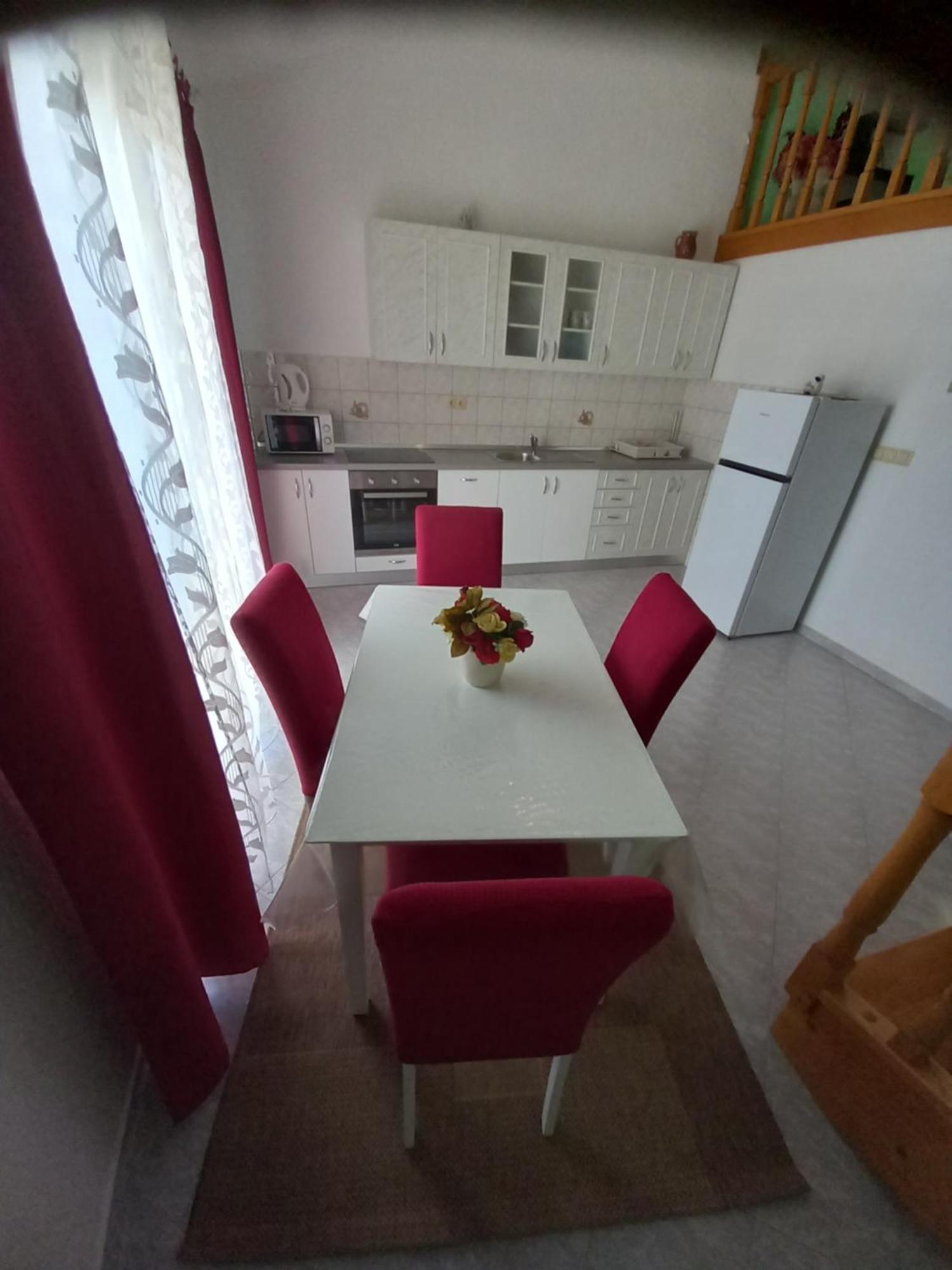 קמפור Apartments Makaus מראה חיצוני תמונה